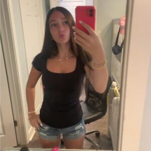 Meet your Posher, Khloe